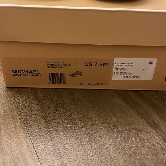 Michael Kors, tennis shoe - Picture 7 of 8